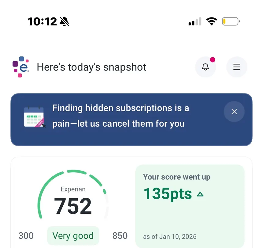 Experian app showing a 752 score, up 135 points
